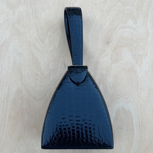 NWOT ST. JOHN Gold & Black Pyramid Wristlet / Clutch - Picture 5 of 9